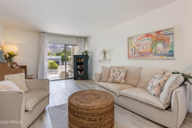 MLS: 6585003 Condo For Sale