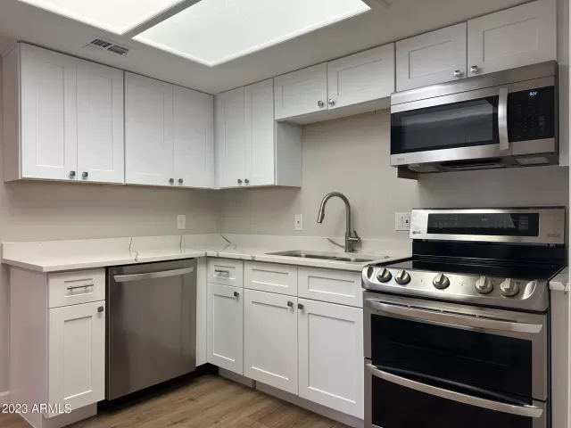 MLS: 6585035 Condo For Sale