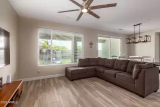 Photo #5: 6585111 Listing