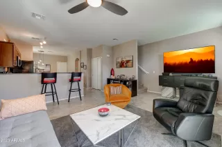 Photo #5: 6585164 Listing