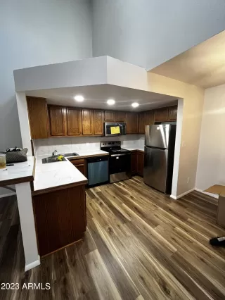 Photo #4: 6585188 Listing 