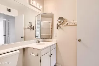 Photo #6: 6585194 Listing