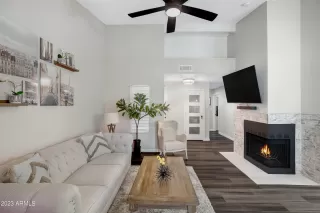 Photo #2: 6585232 Listing