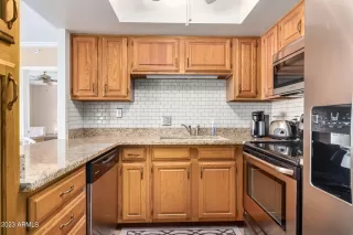 Photo #6: 6585304 Listing