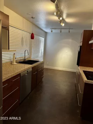 Photo #3: 6585328 Listing