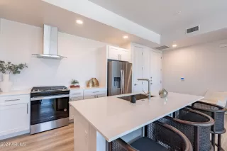 Photo #5: 6585352 Listing 