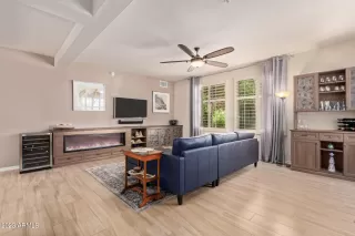 Photo #2: 6585357 Listing