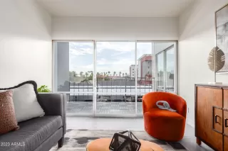 Photo #5: 6585489 Listing