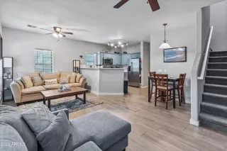 Photo #2: 6585600 Listing