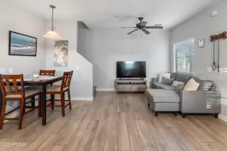 Photo #3: 6585600 Listing