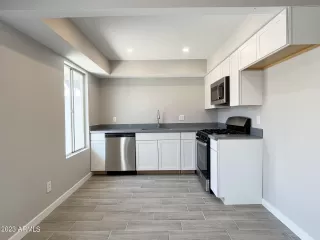 Photo #4: 6585630 Listing