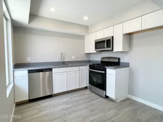 Photo #5: 6585630 Listing