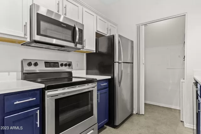 MLS: 6585681 Condo For Sale