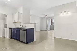 Photo #3: 6585681 Listing 