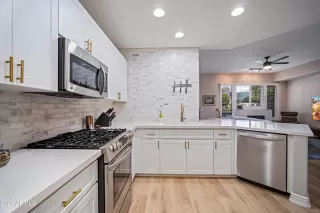 Photo #5: 6585713 Listing 