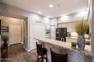 Photo #2: 6585872 Listing