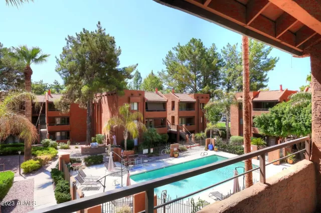 MLS: 6586022 Condo For Sale