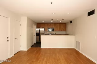 Photo #1: 6586022 Listing