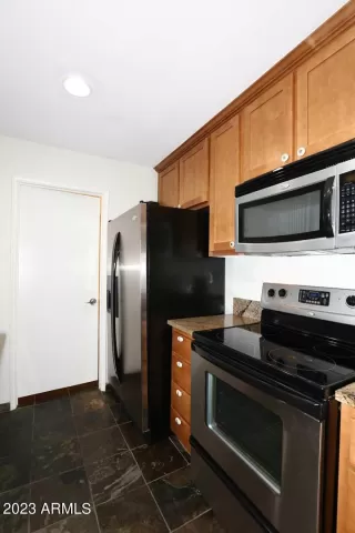 Photo #3: 6586022 Listing