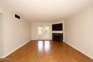 Photo #4: 6586022 Listing