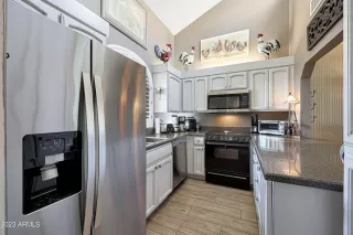 Photo #6: 6586042 Listing