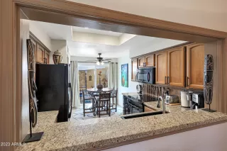 Photo #6: 6586047 Listing