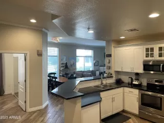 Photo #6: 6586090 Listing 