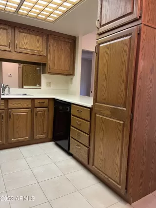 Photo #5: 6586208 Listing