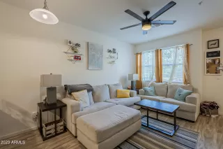 Photo #2: 6586340 Listing