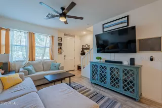 Photo #5: 6586340 Listing