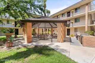 Photo #2: 6586356 Listing