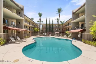 Photo #3: 6586356 Listing