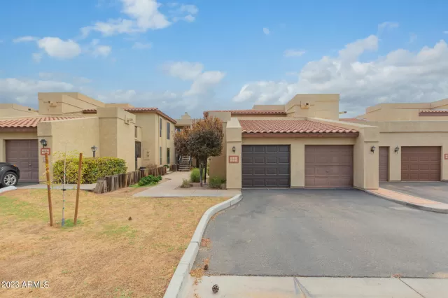 MLS: 6586484 Condo For Sale