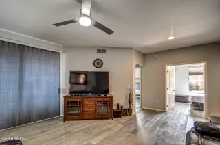 Photo #6: 6586495 Listing