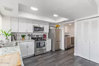 Photo #6: 6586557 Listing 