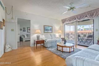 Photo #4: 6586630 Listing