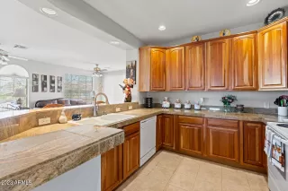 Photo #2: 6586657 Listing