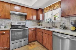 Photo #5: 6586997 Listing 