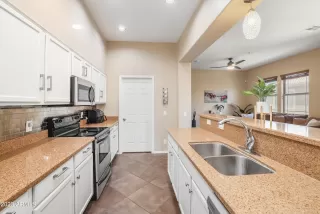 Photo #5: 6587136 Listing 