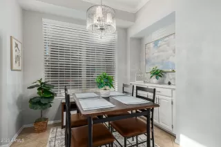 Photo #5: 6587152 Listing