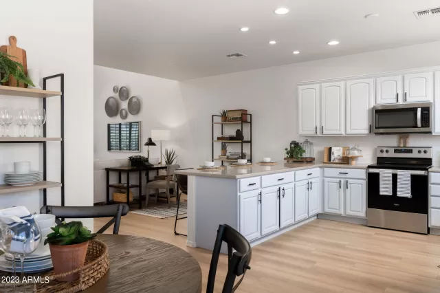 MLS: 6587173 Condo For Sale