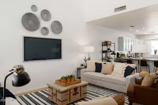 Photo #1: 6587173 Listing 