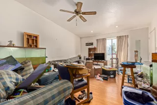 Photo #5: 6587295 Listing