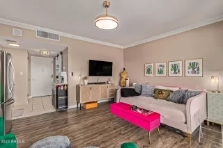 Photo #2: 6587431 Listing