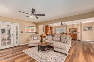 Photo #6: 6587721 Listing 