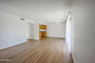 Photo #3: 6587761 Listing