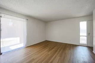 Photo #5: 6587761 Listing