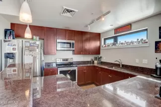 Photo #5: 6587773 Listing