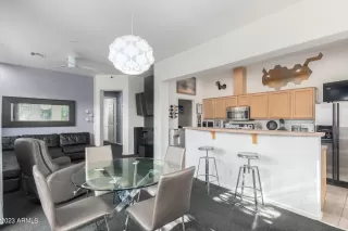 Photo #3: 6587986 Listing 