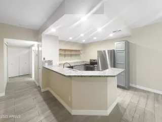 Photo #5: 6587999 Listing